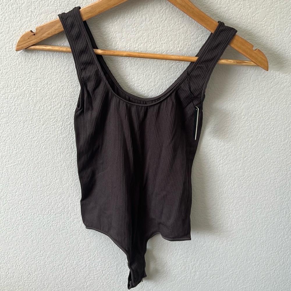SKIMS STRETCH RIB SCOOP TANK BODYSUIT L/XL